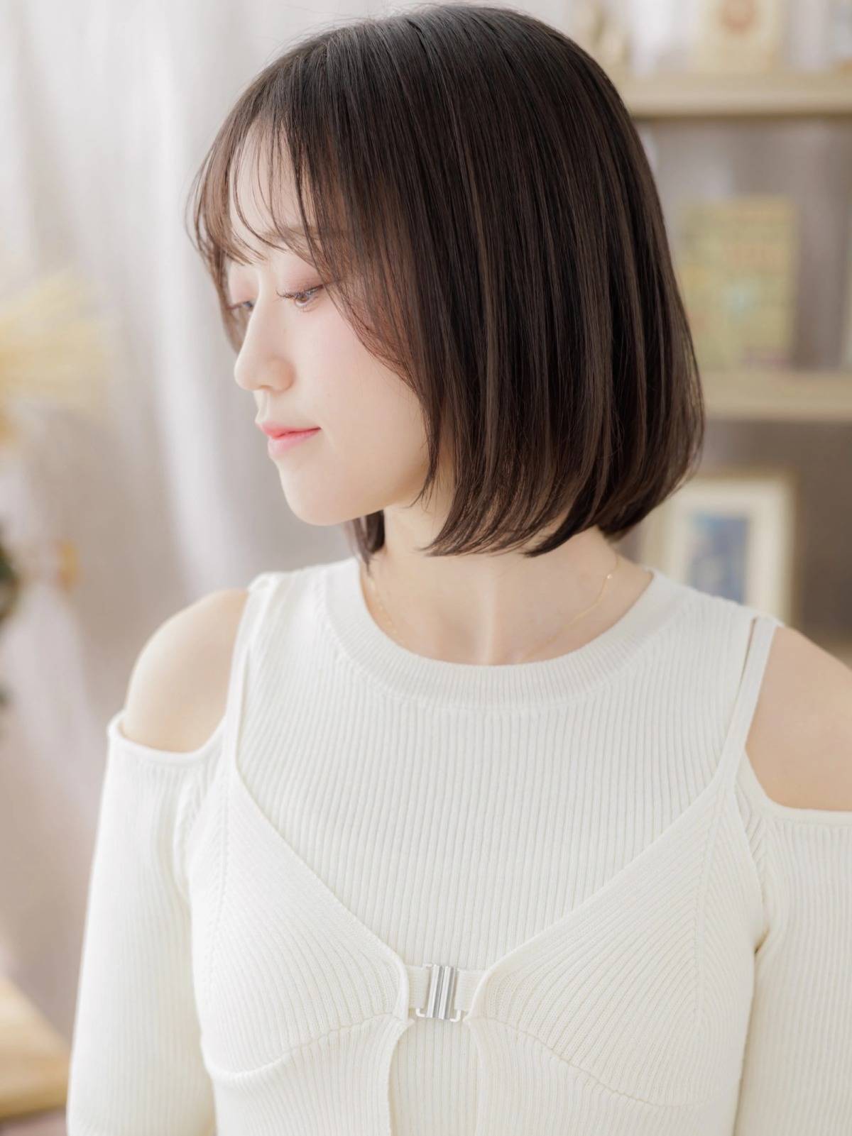 シンプル前下がりボブ