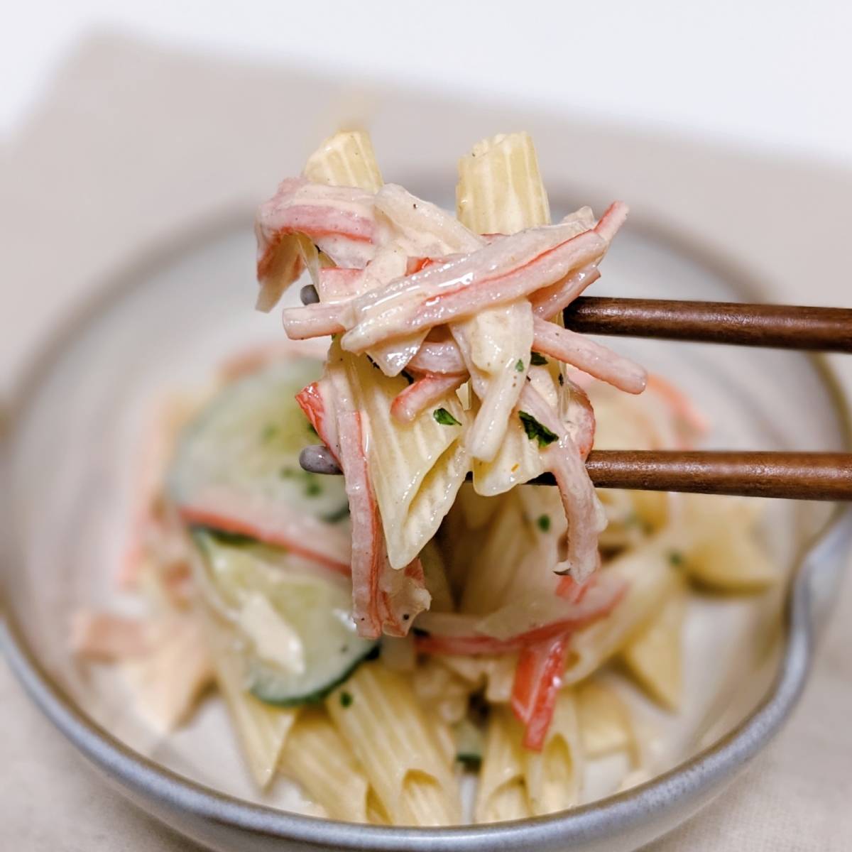 いちまさ公式の「たっぷりカニかまのマカロニサラダ」のレシピ