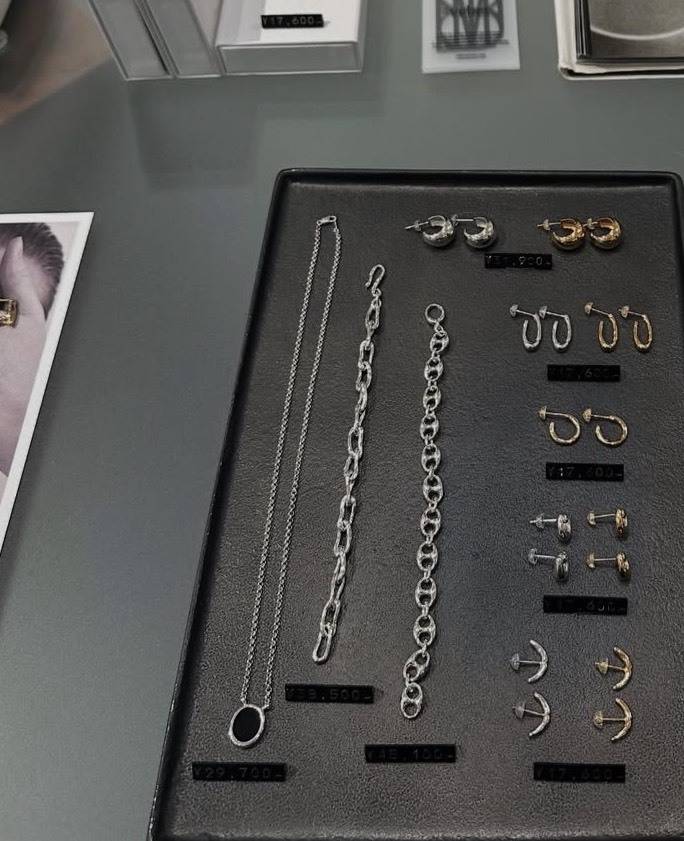 vebetのシルバーチェーンアクセサリー