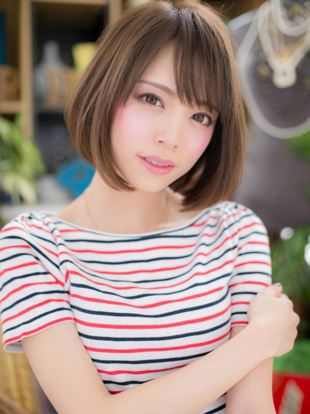 シンプルな前下がりボブ