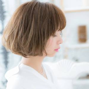  丸みのあるマッシュボブ 