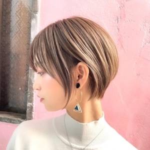  耳掛け丸みショート 