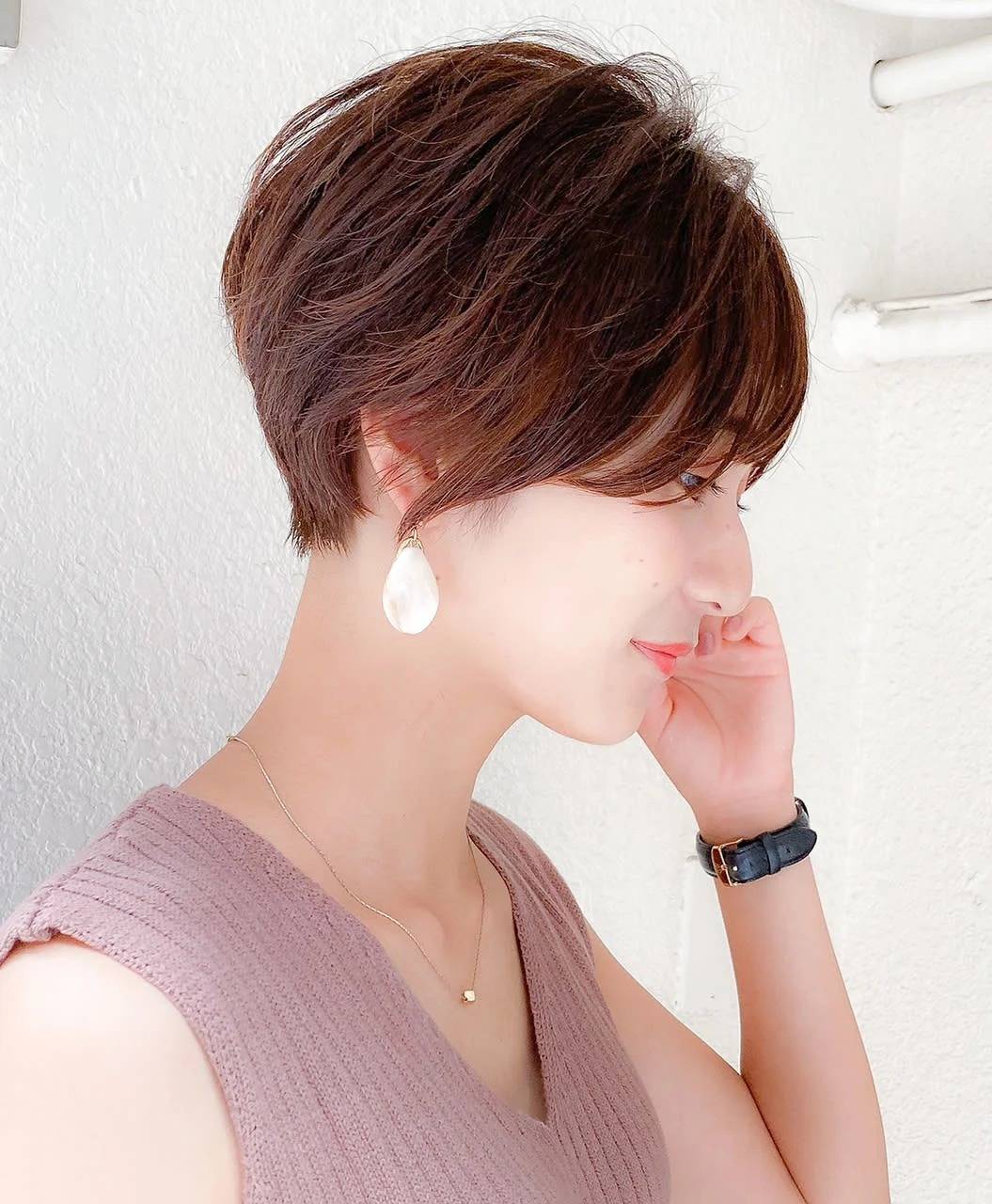 美シルエットのナチュラルショート