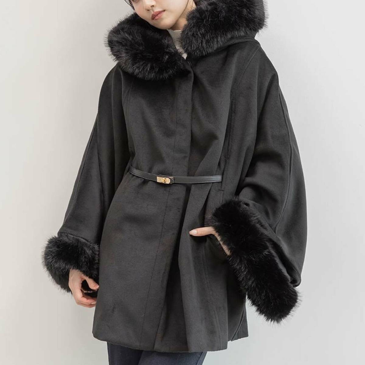 RANDA 2WAY ファー付きミドルケープコート