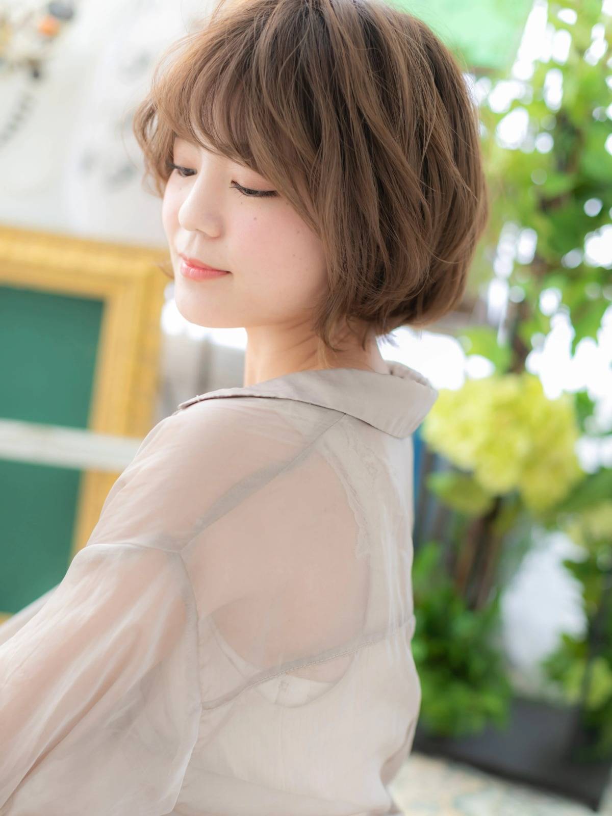 立体感ふわパーマショート