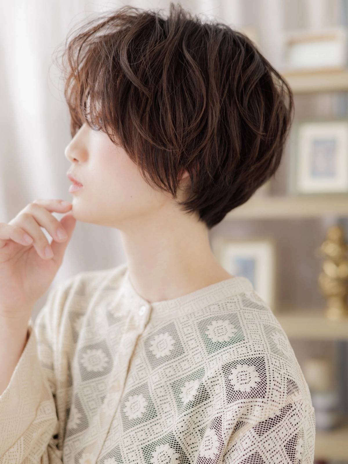 マロンベージュの抜け感ショート