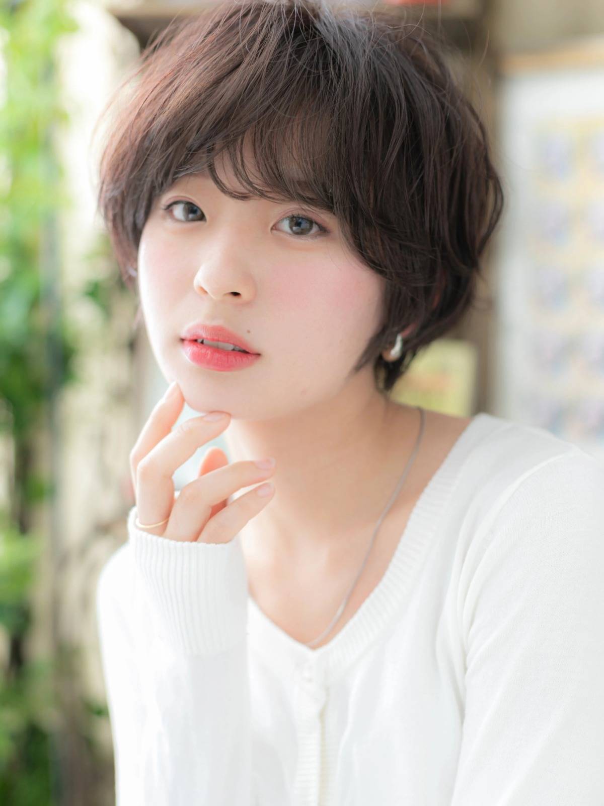 モーヴカラーのゆるショート