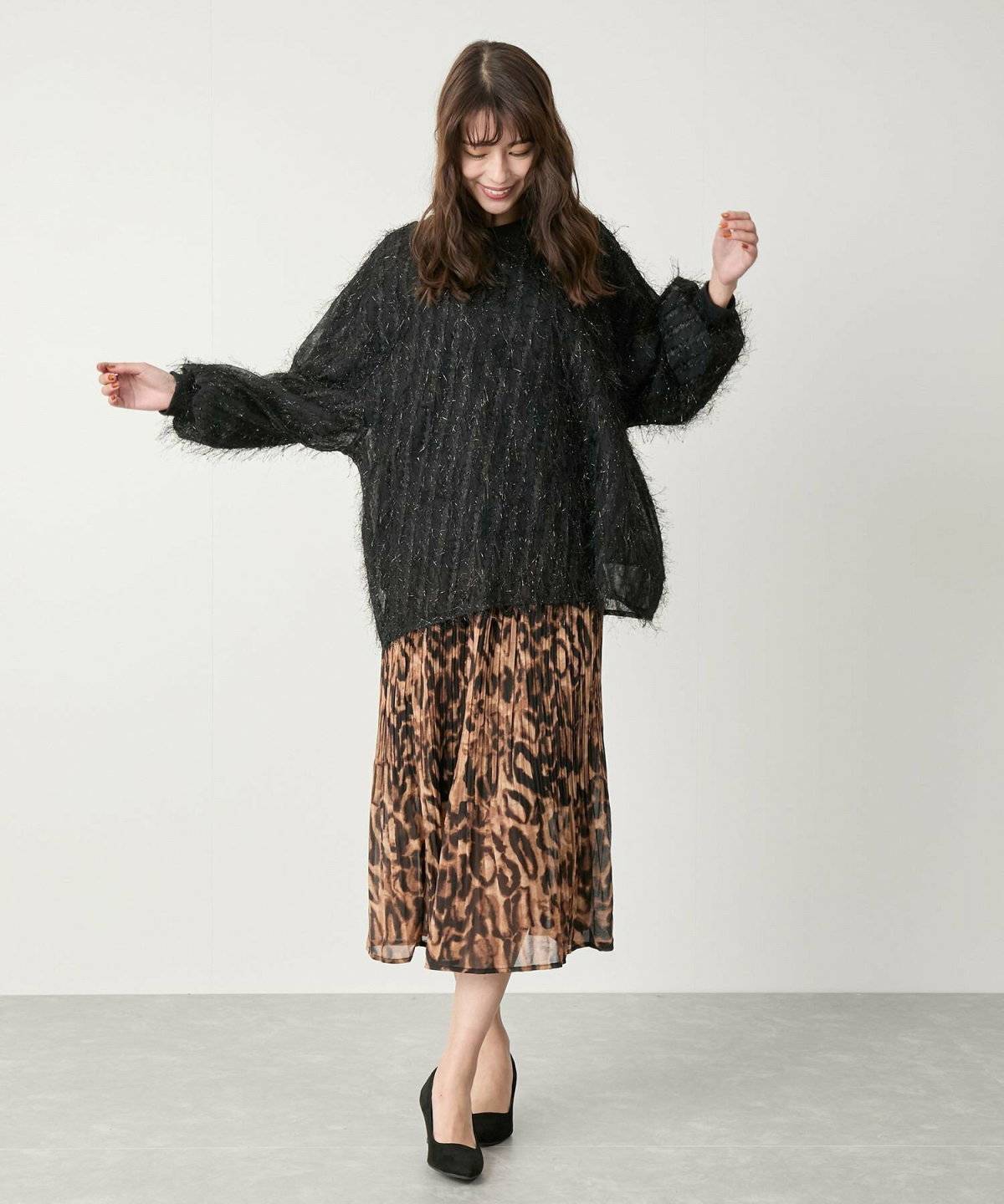 スカートコーデの女性