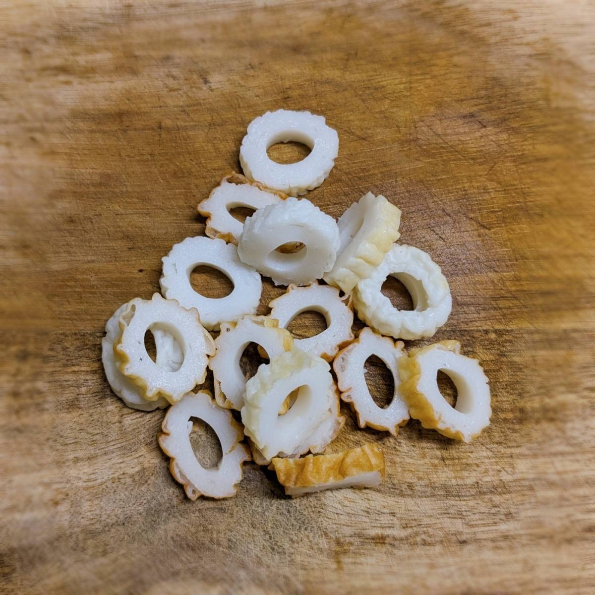 ニッスイ公式の「活ちくわとキャベツのゆずマヨ和え」のレシピ