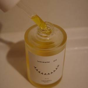 デリケートゾーンの不快感に……。産婦人科医開発「CBD配合オイル」でフェムケア