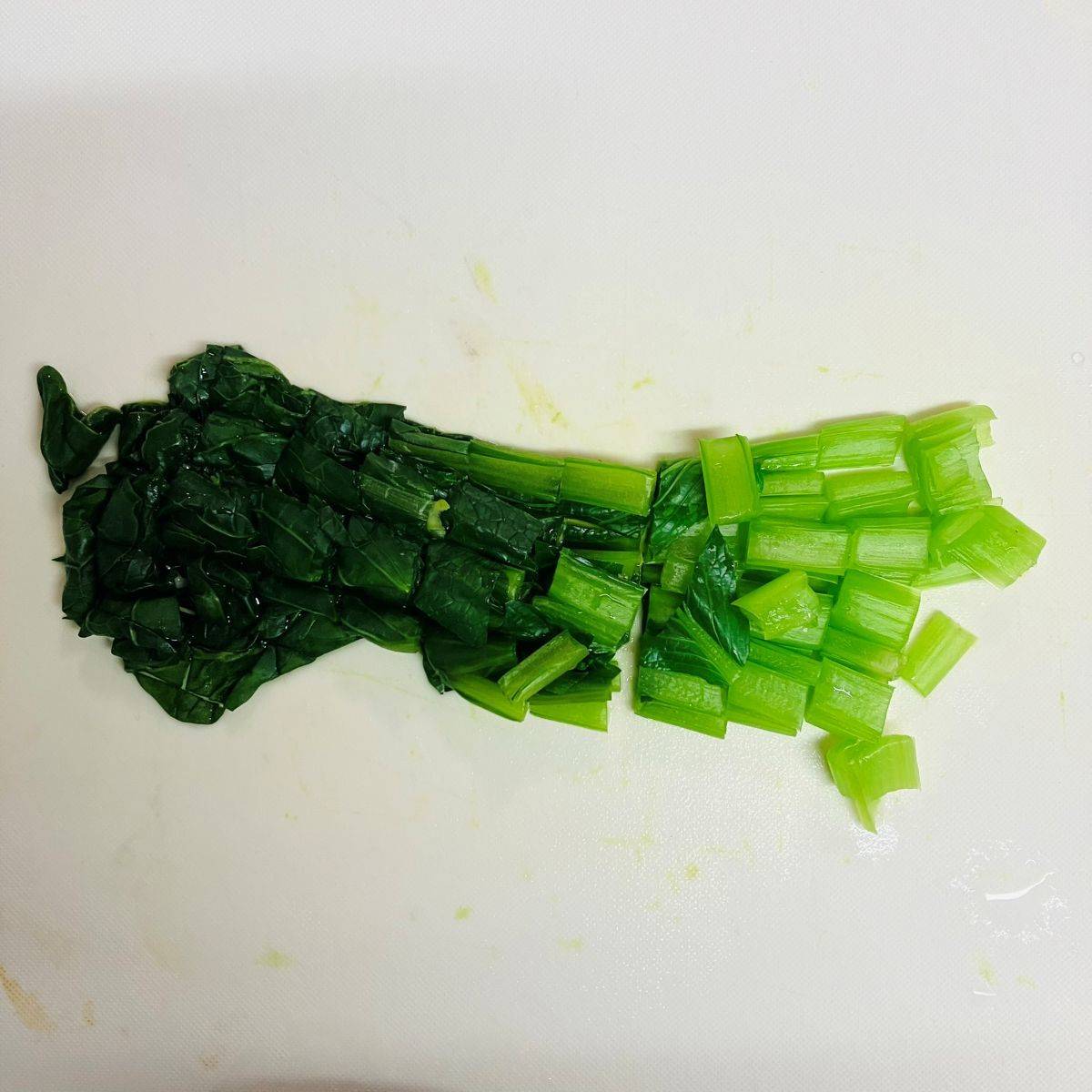 JAグループ公式の「小松菜とコーンのケチャップライス」のレシピ