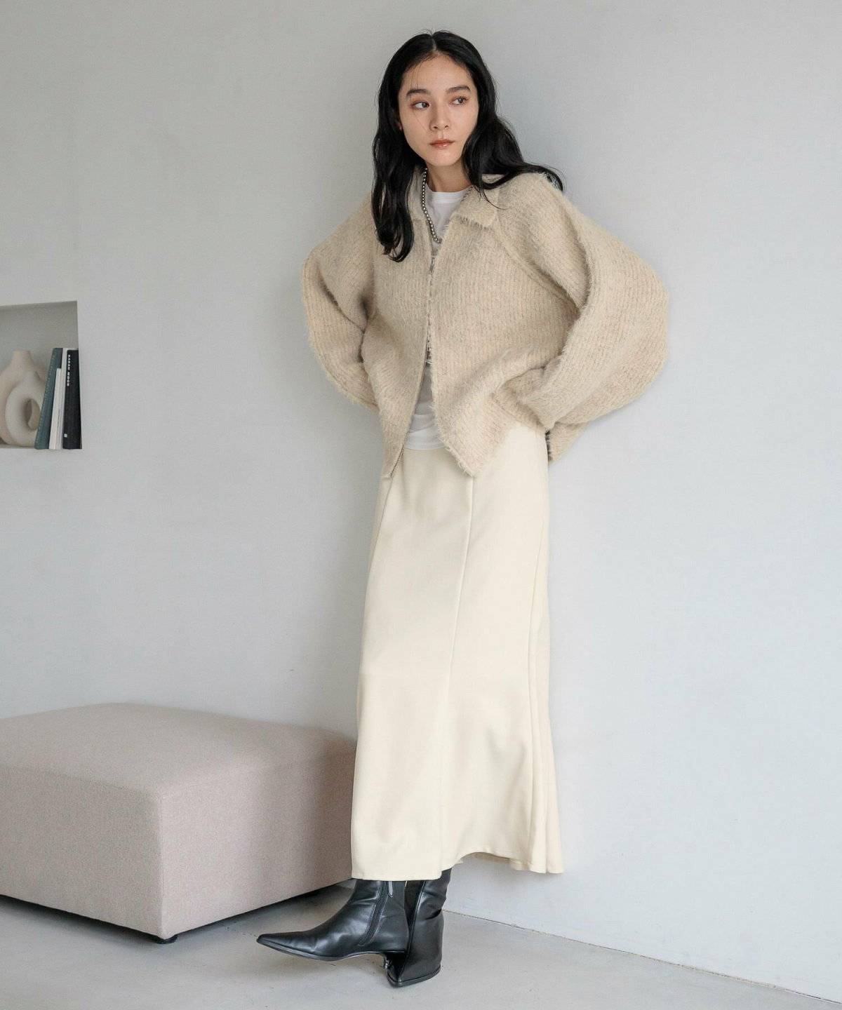 スカートコーデの女性