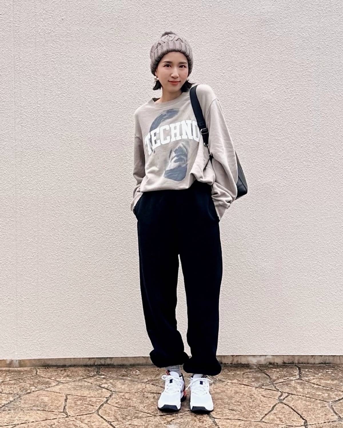 プリントスウェット×スウェットパンツ