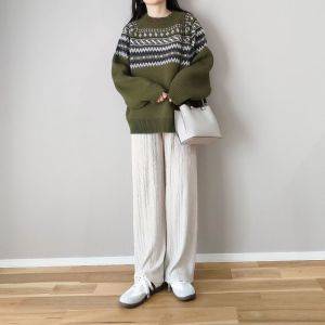 【2025年12月】こう着るのが正解……。大人可愛いニットコーデ5選