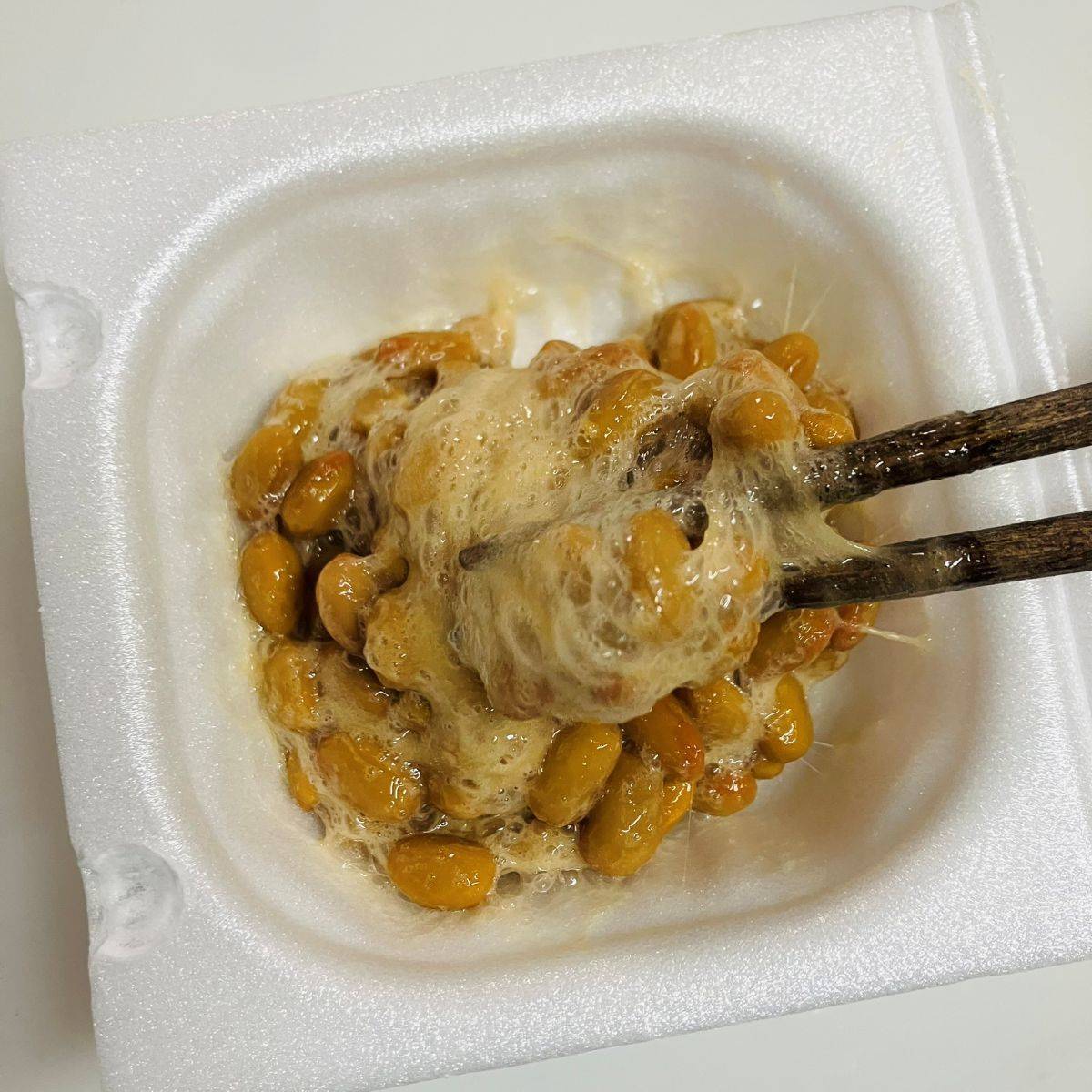 タカノフーズ公式の「キャベツ納豆 粒マスタード和え」のレシピ