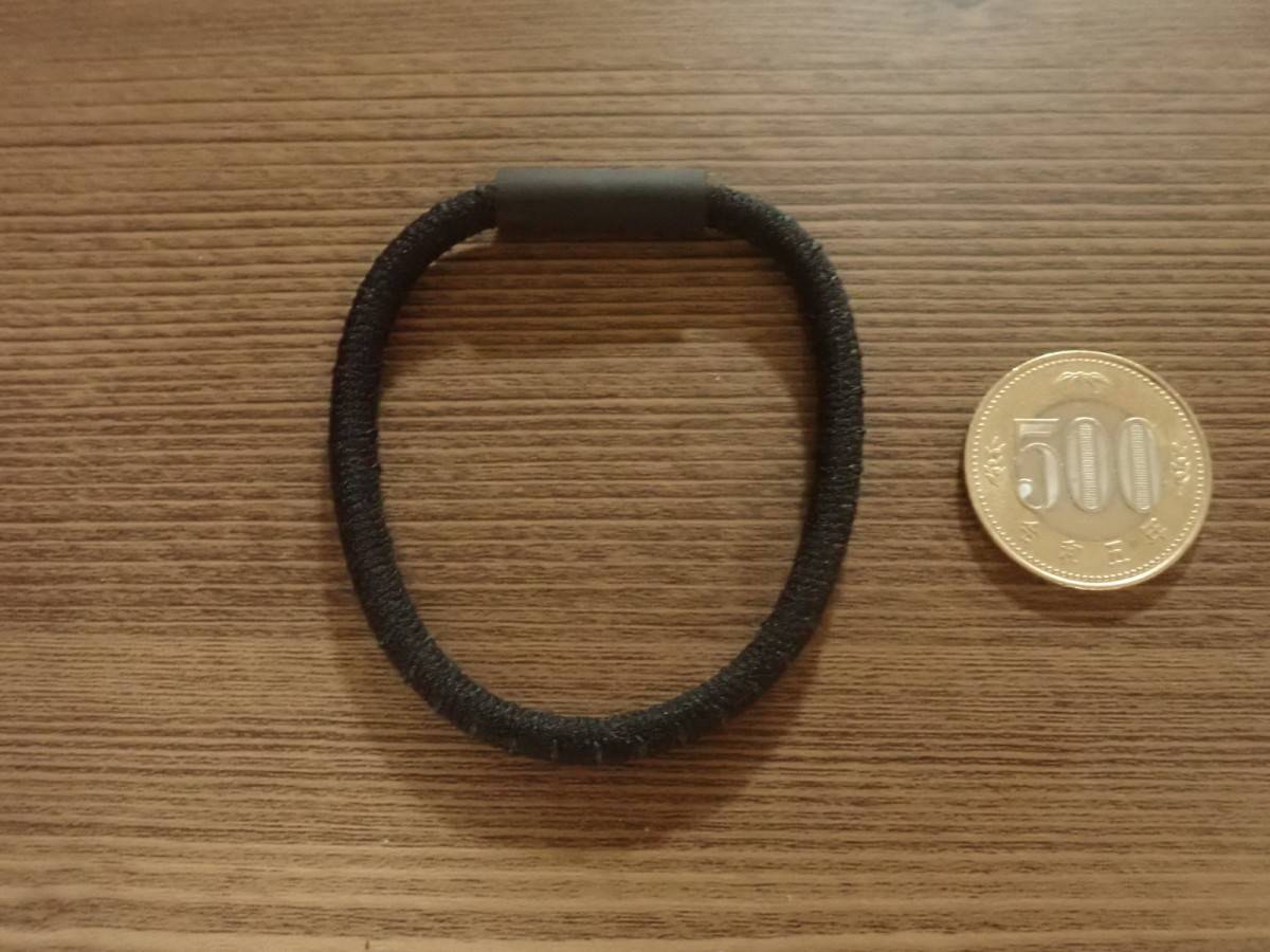 ダイソーの電気軽減ブレスレット(太丸)