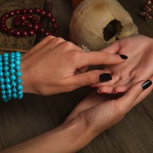 まもなく才能が開花するかも。「遅咲きな人」に現れるレアな手相5選