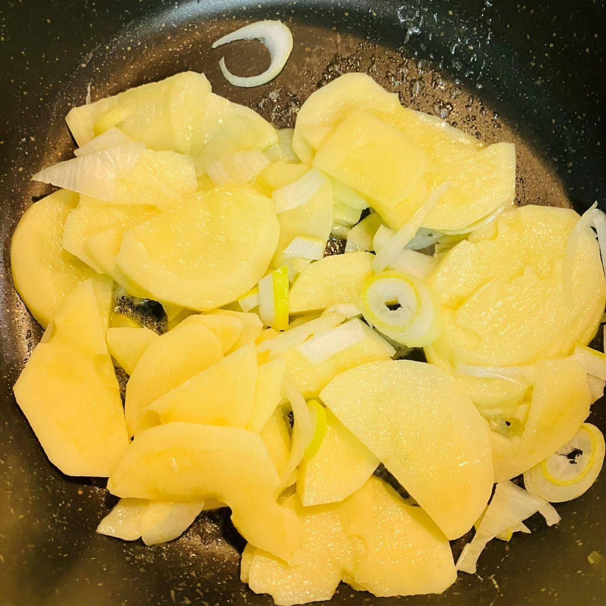 JAグループ公式の「福井県「へしことポテトのクリーム煮」JA敦賀美方女性部」のレシピ