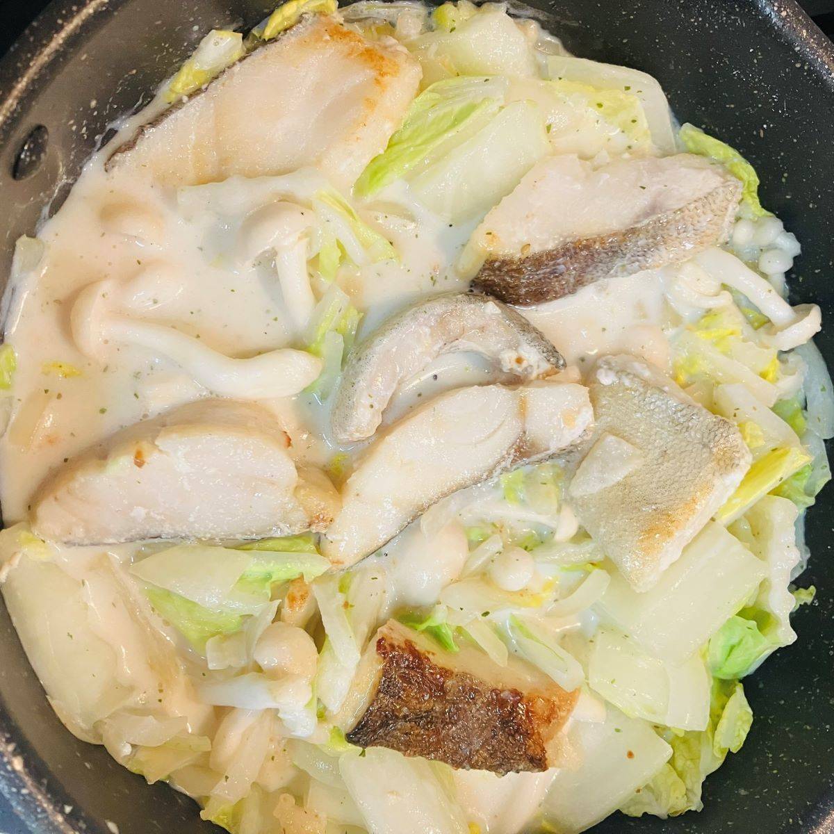 JAグループ公式の「冬にぴったり！ホタテと白菜のクリーム煮」のレシピ