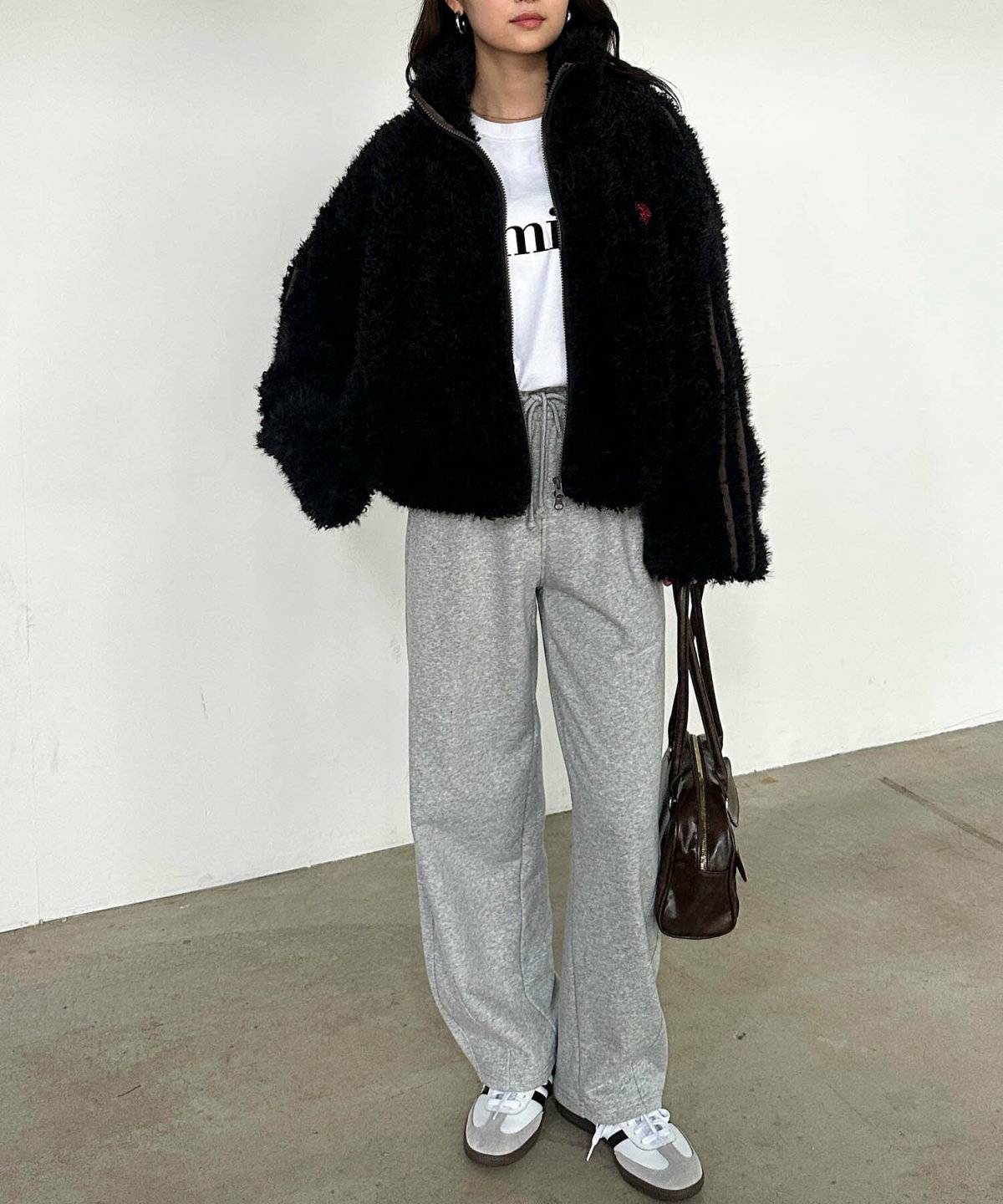 冬コーデの女性