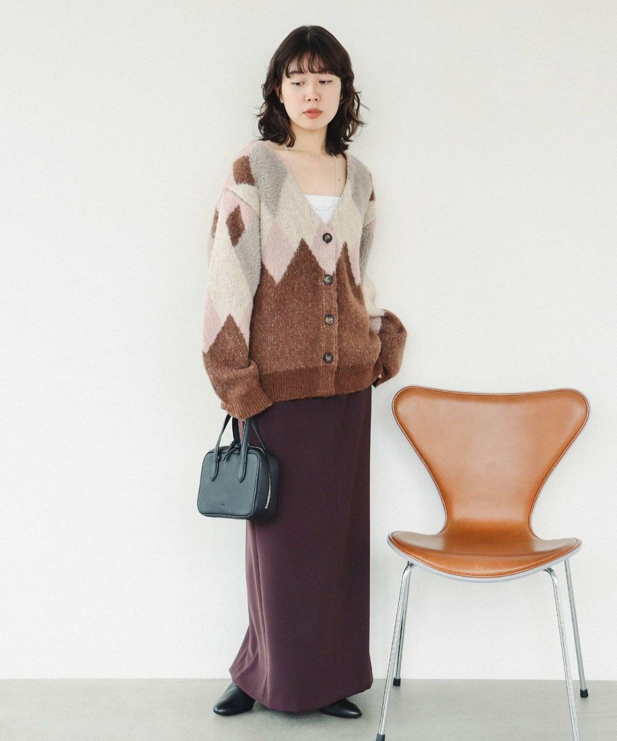 スカートコーデの女性