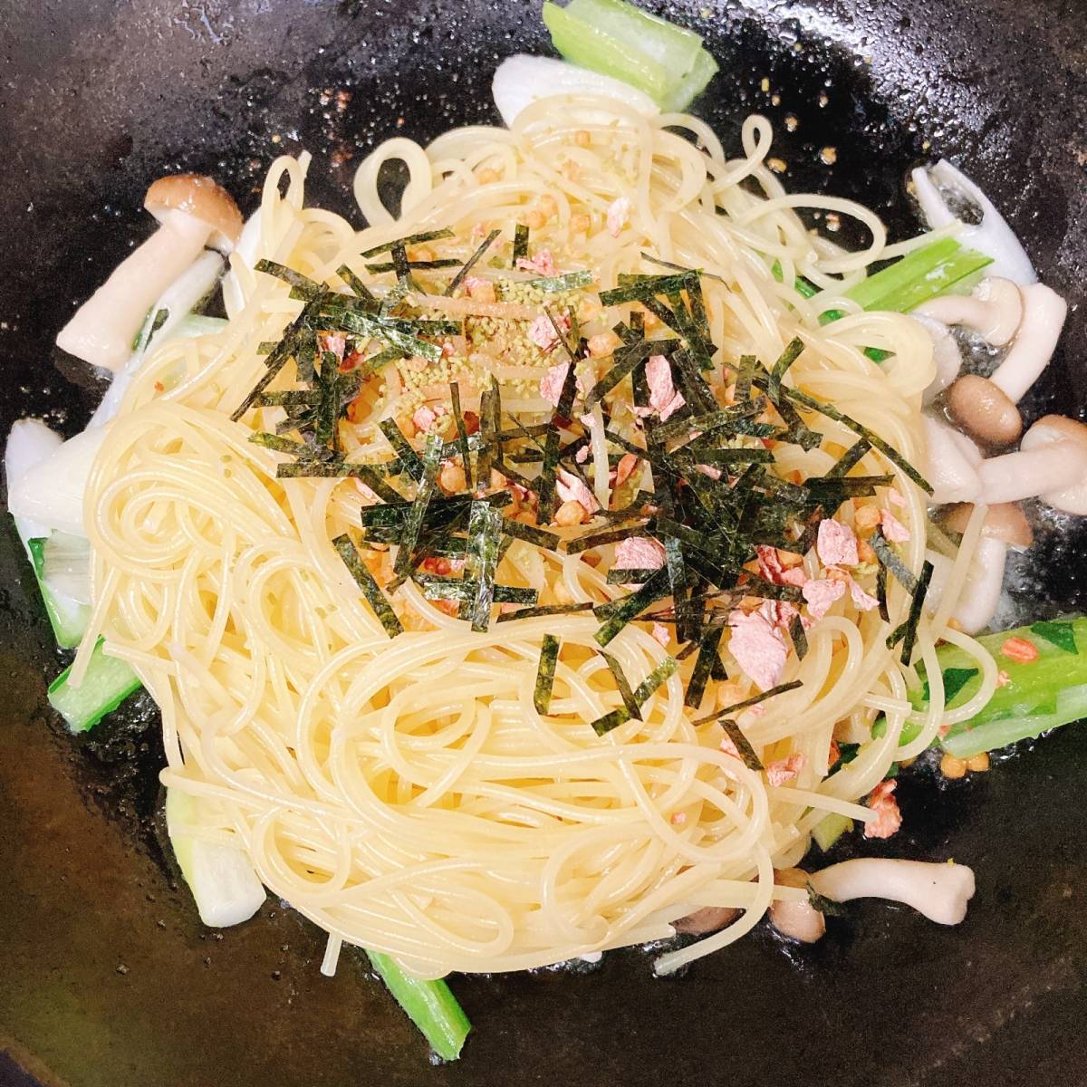 永谷園公式の「鮭と冬野菜のスパゲティー」のレシピ