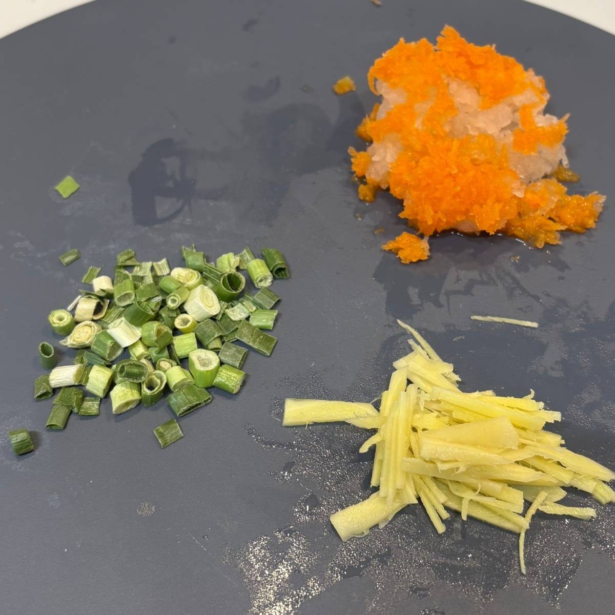 サトウ食品公式の「だし入りおろしもち」のレシピ