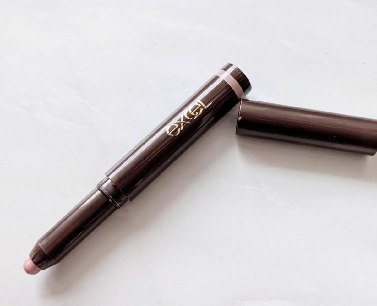 エクセルグリームオンフィットシャドウ全体画像