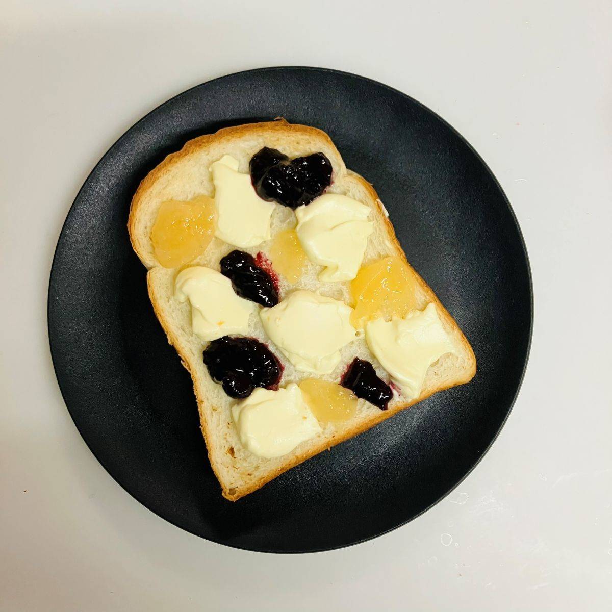 パスコ公式の「クリームチーズとフルーツジャムトースト」のレシピ