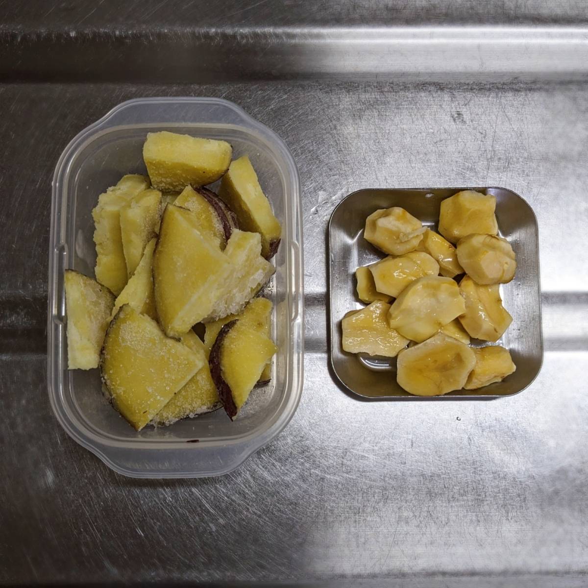 くらこん公式の「減塩塩こんぶとさつまいもの炊き込みご飯」のレシピ