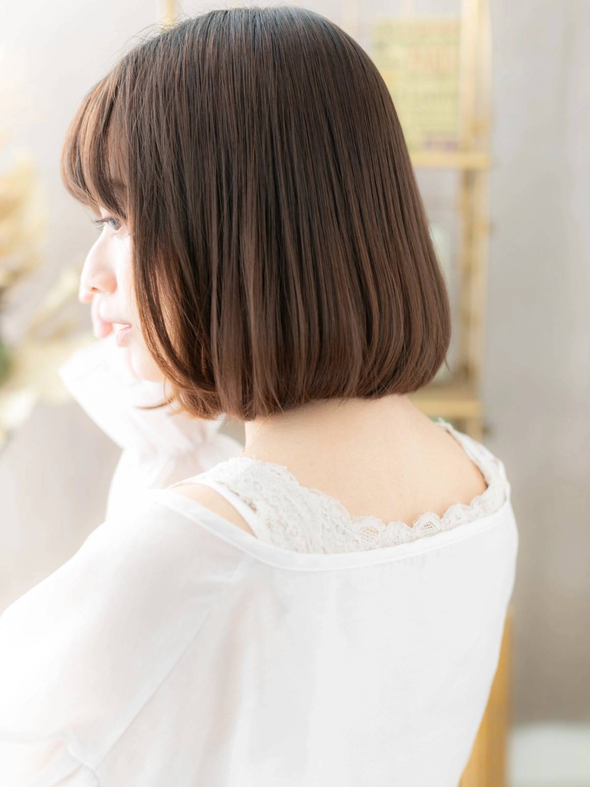 上品見え前下がりボブ