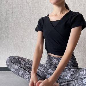 「股関節」がガチガチならやって。椅子があればできる簡単ストレッチ