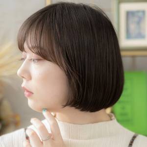  まとまり感暗髪ボブ 