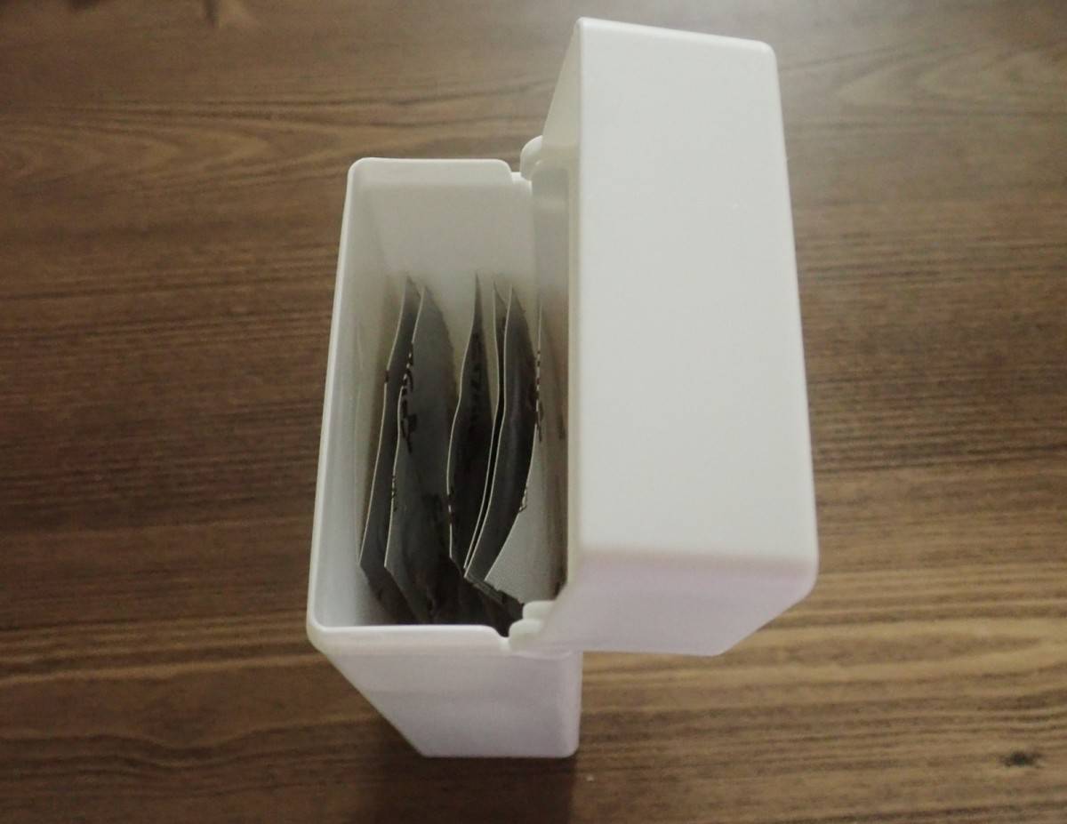 ダイソーの常備薬ケース