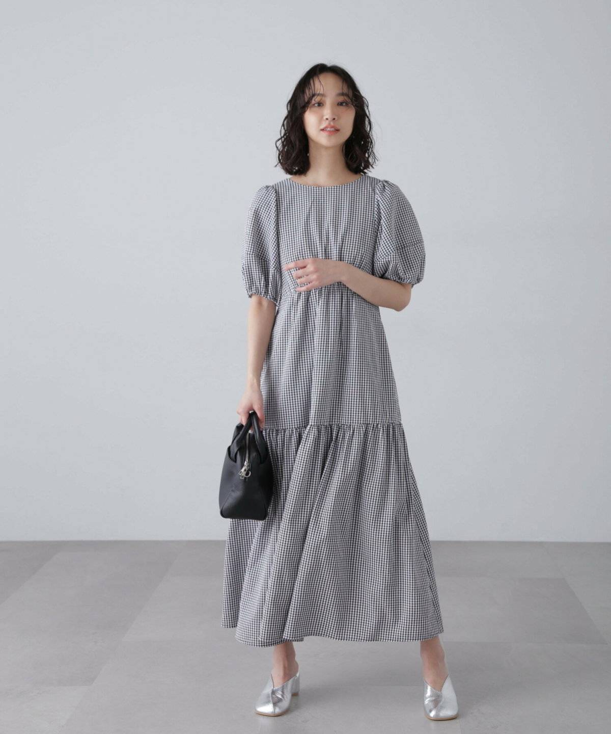 ギンガムチェック柄のワンピースコーデ