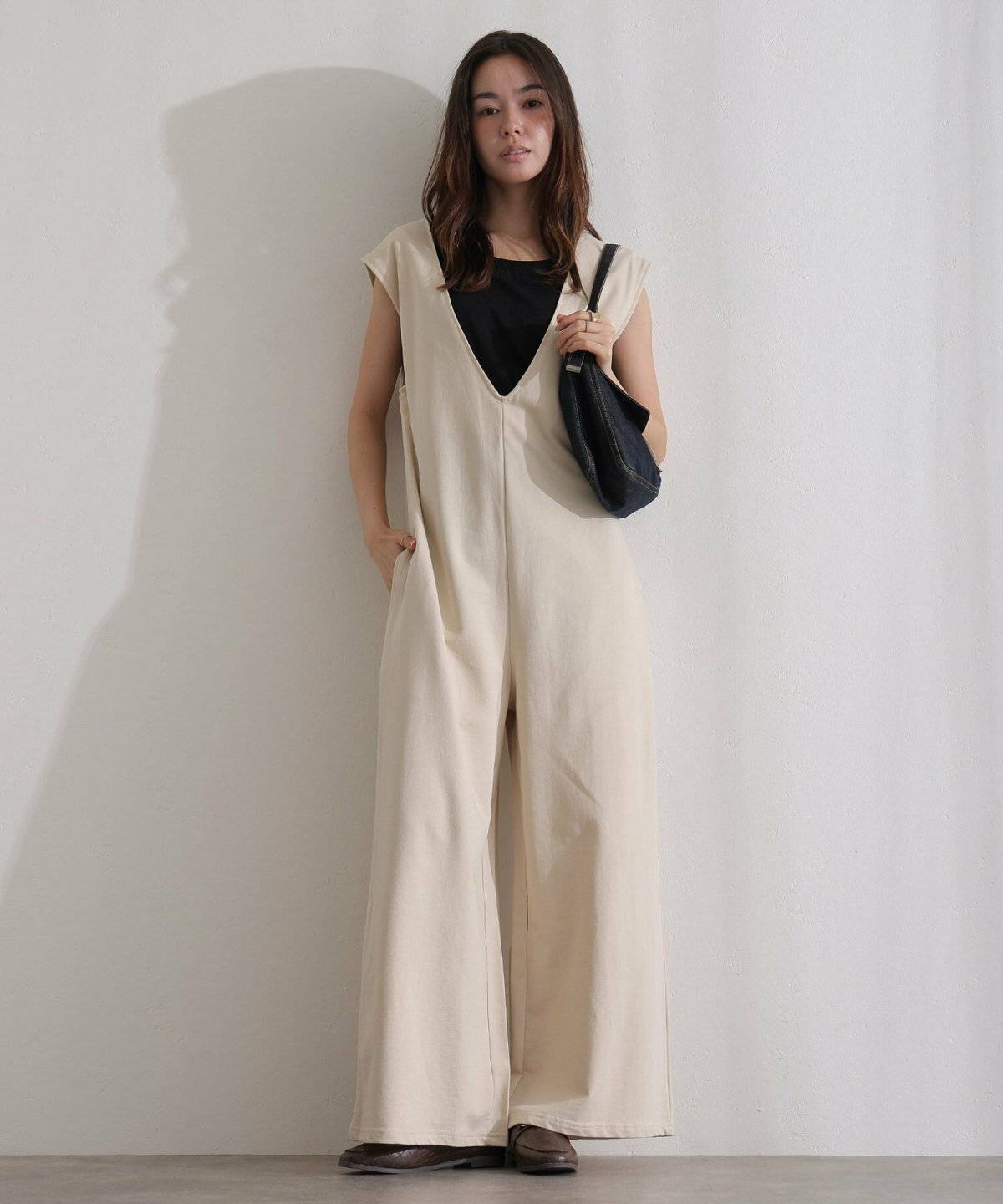 夏コーデの女性