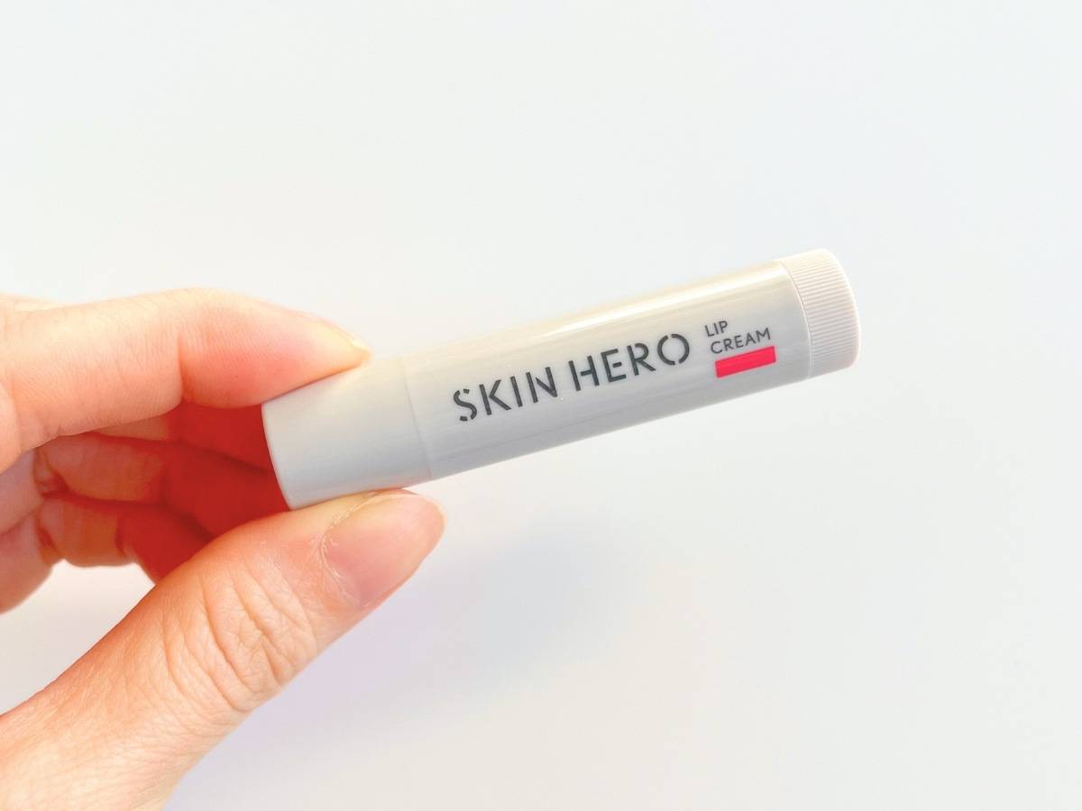 スキンヒーロー 顔色改善リップクリーム 01血色感レッド
