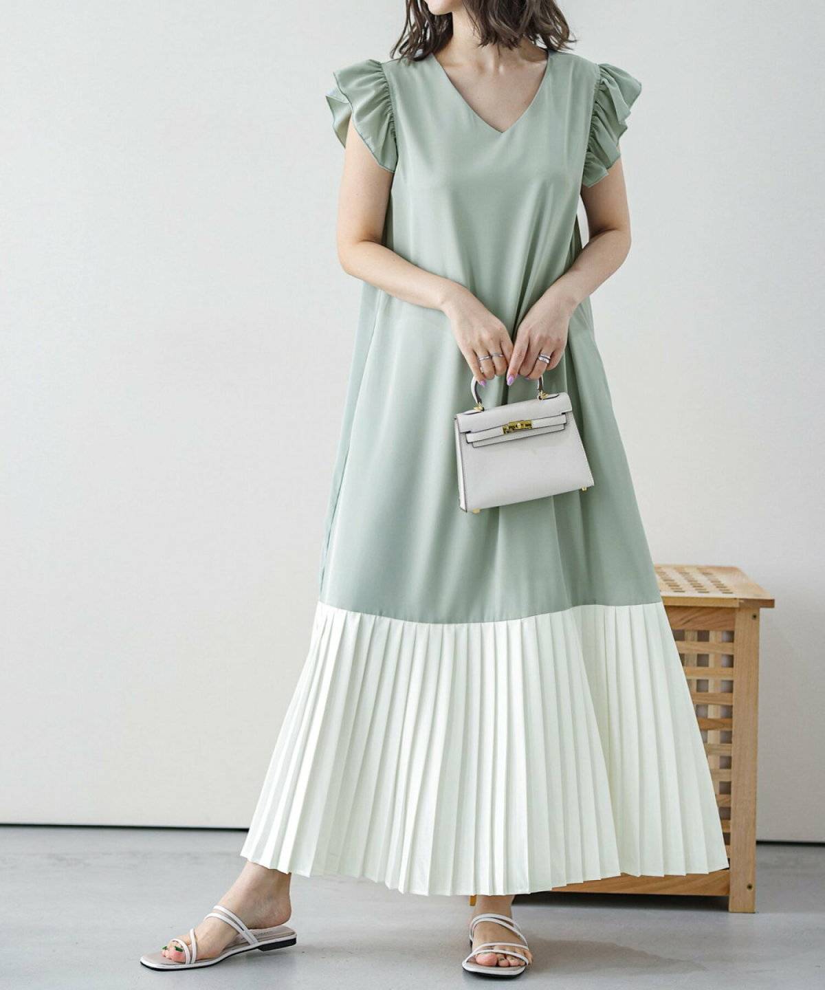 夏コーデの女性