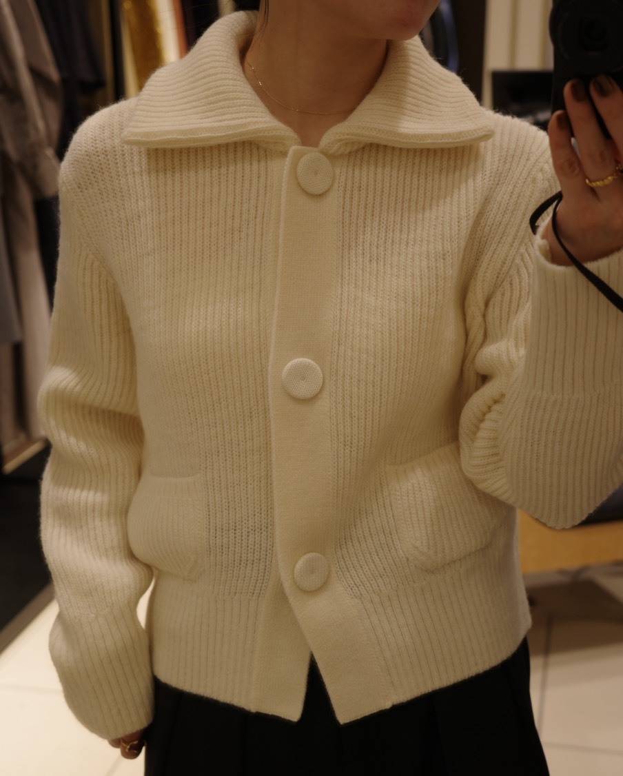 AUBRIOTのバルキーヤーンカーディガン