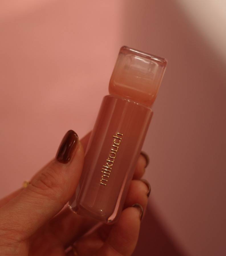 Milk Touch「デューステインシアーリップグロス」