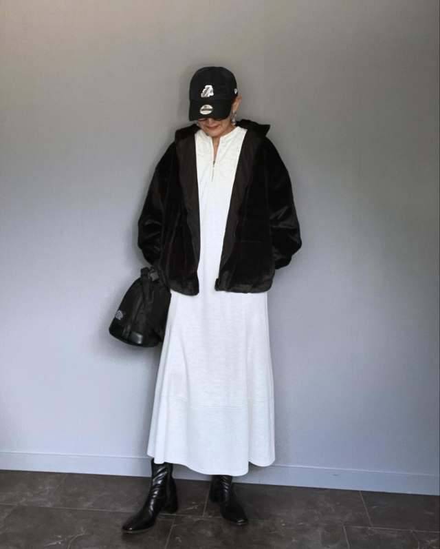 モノトーンコーデでメリハリを出す！