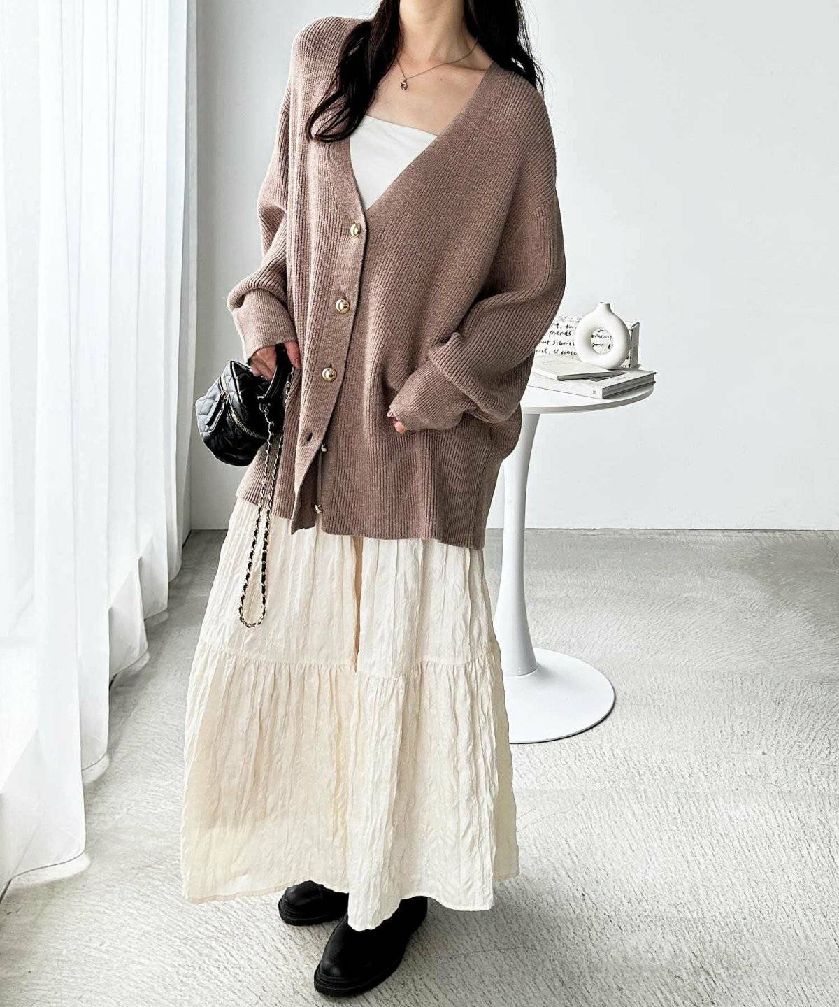 スカートコーデの女性