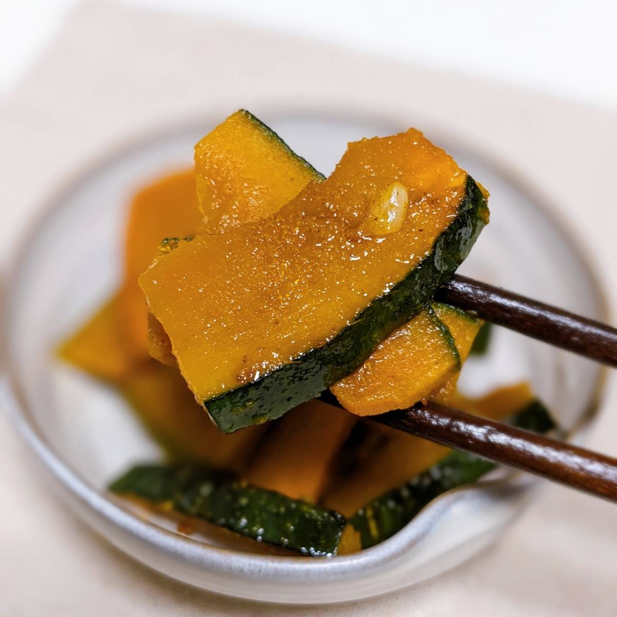 JAグループ公式の「かぼちゃのガーリックカレーソテー」のレシピ