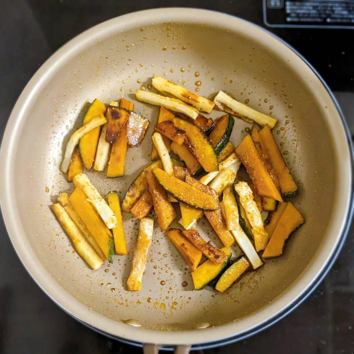 グループ公式の「やみつききんぴら！かぼちゃでかんたんおつまみ！」のレシピ