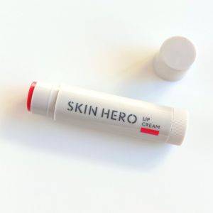  スキンヒーロー 顔色改善リップクリーム 01血色感レッド 