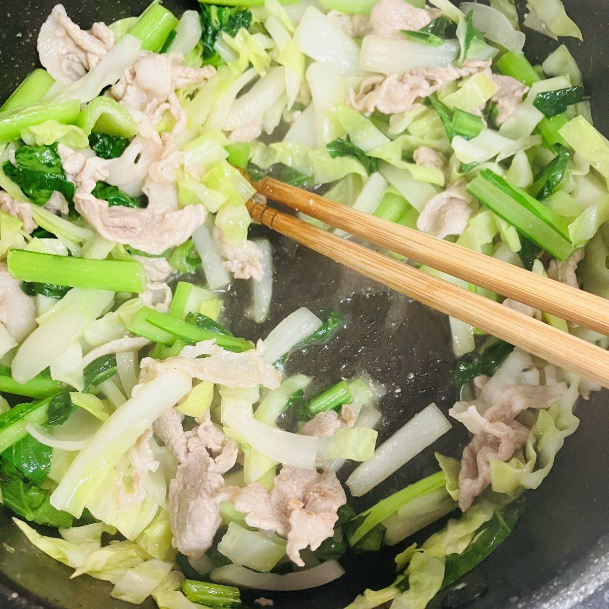 JAグループ公式の「たっぷり野菜のおかか焼きそば♪」のレシピ