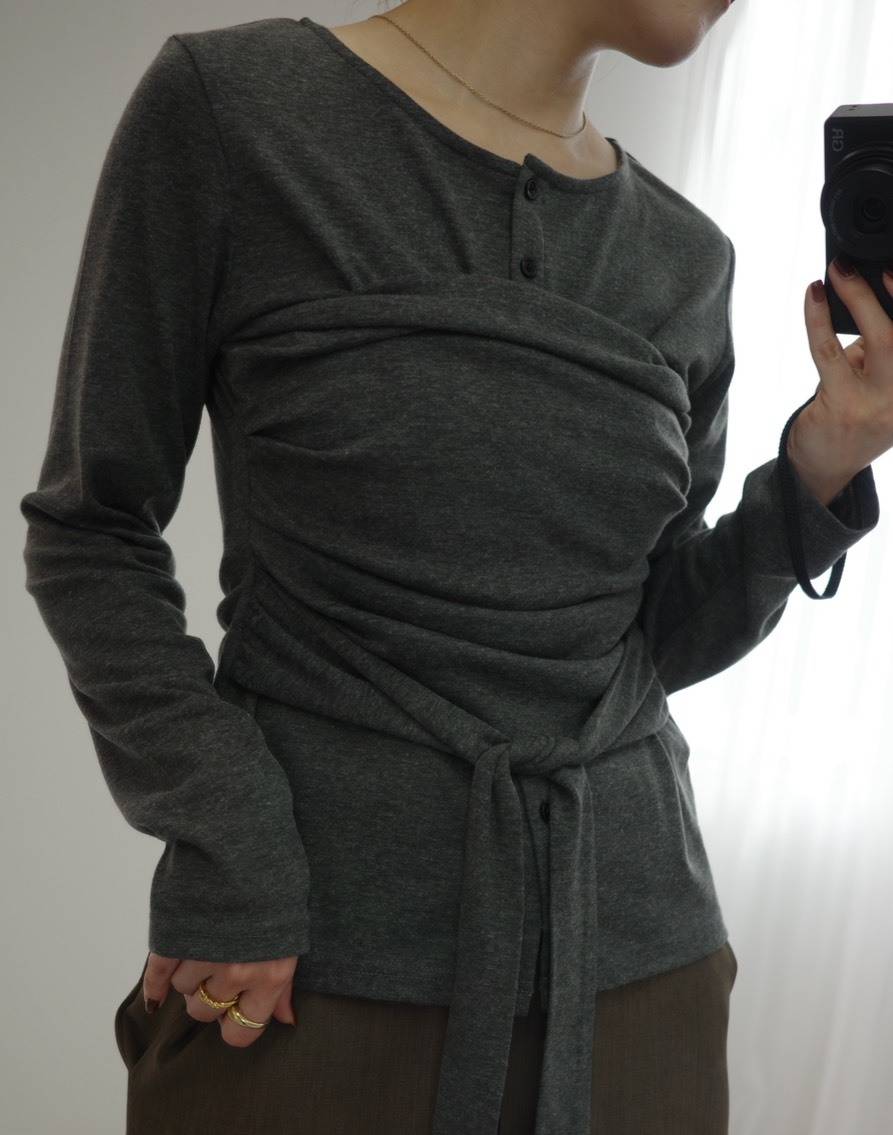 「ビスチェ×カーディガン」セットコーデ