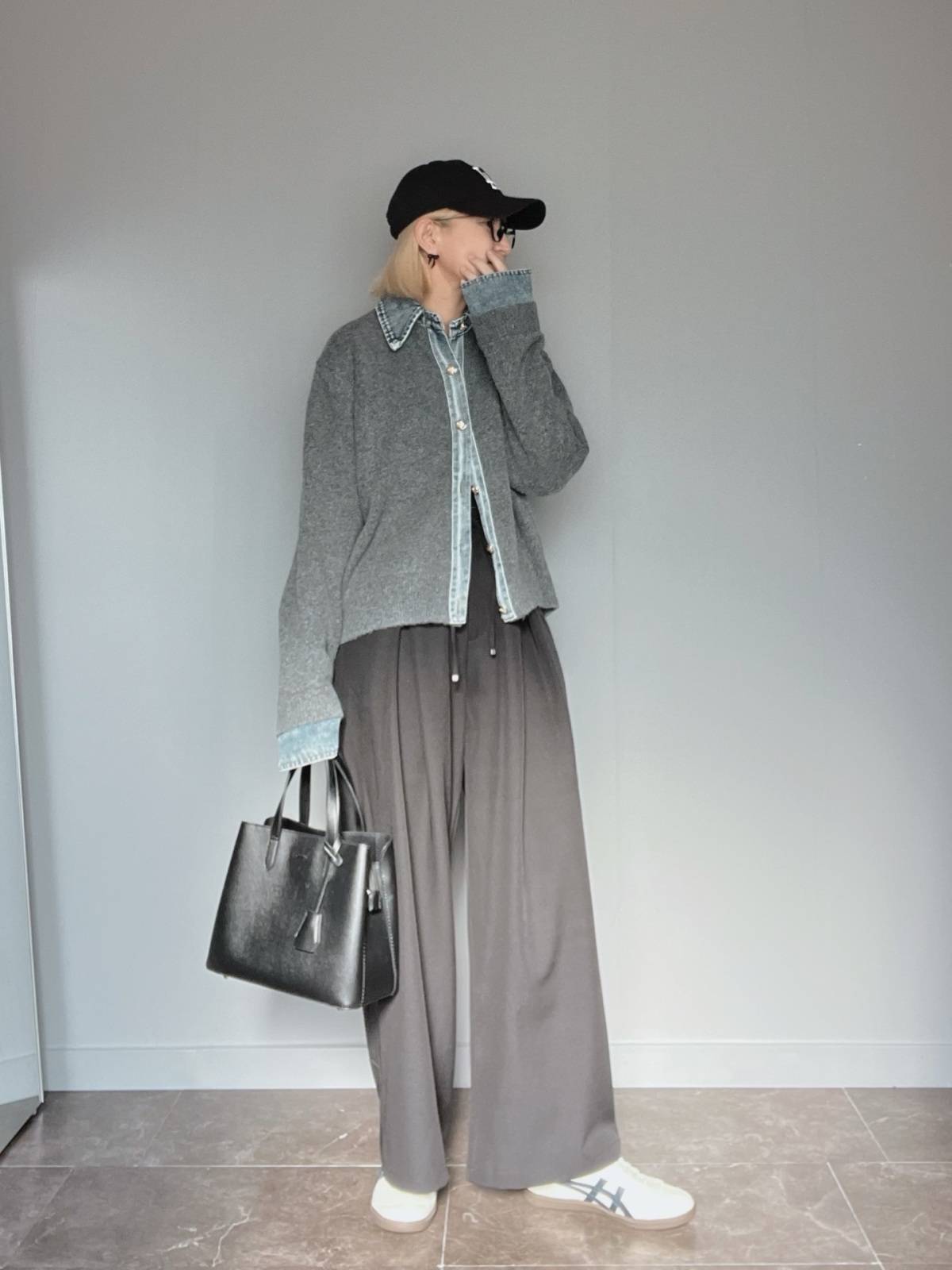 襟付きカーディガン×ワイドパンツ