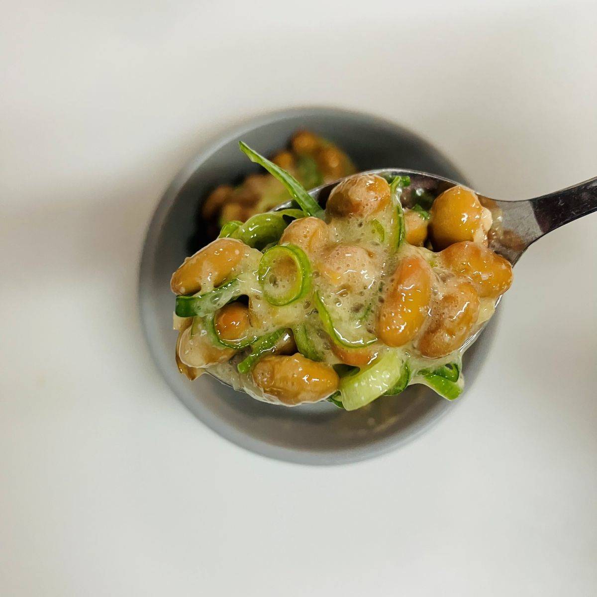 タカノフーズ公式の「味噌ねぎ納豆」のレシピ