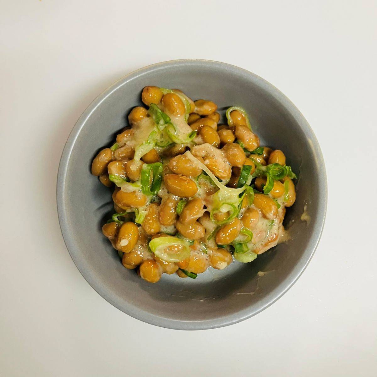 タカノフーズ公式の「味噌ねぎ納豆」のレシピ